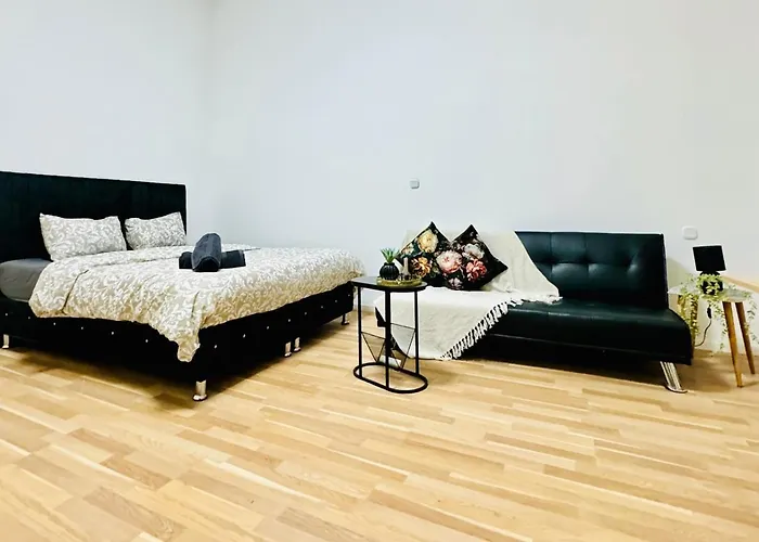 Comfy Apt, 10min Transport To Stadthalle فيينا